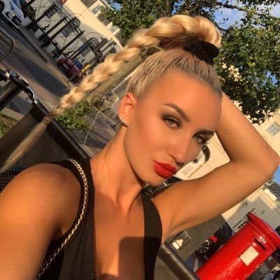 Profile Photo of Holly Snelgar (@hollysnelgar1) on Twitter