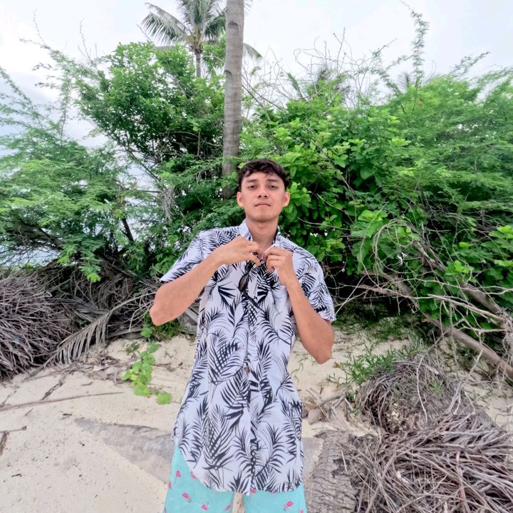 Profile Picture of strawberry🍓 (@joshuacalahan) on Tiktok