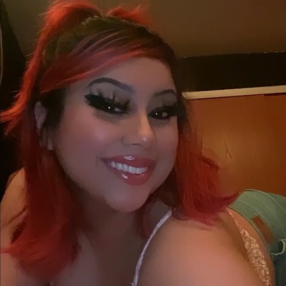 Profile Picture of Michelle Alvarado (@___michelleee) on Poshmark
