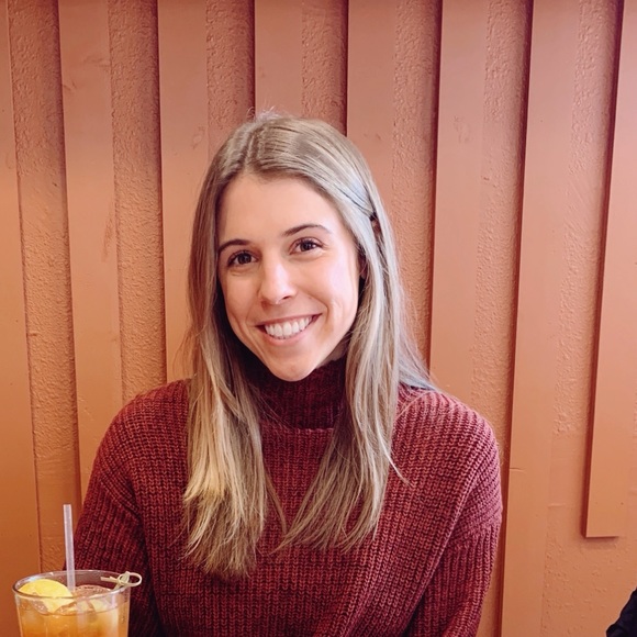 Profile Picture of Molly Baechler (@mollybaechler) on Poshmark