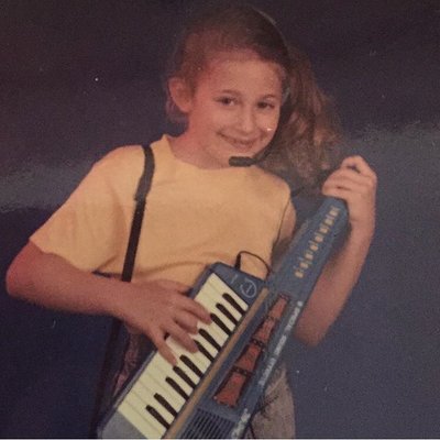 Profile Picture of Julie Gurovitsch (@JulieGee) on Twitter