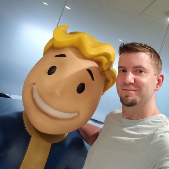 Profile Picture of Jeff Siadek (@jeffsiadek) on Poshmark