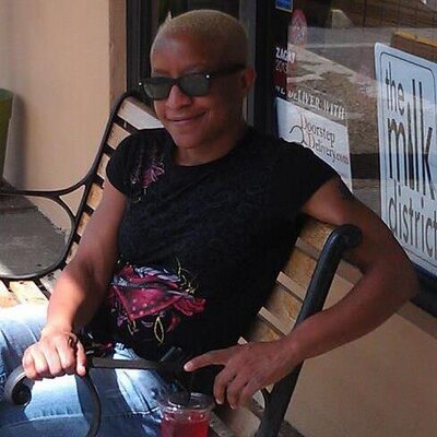 Profile Picture of Myrna Smith (@MyrnaFrani) on Twitter