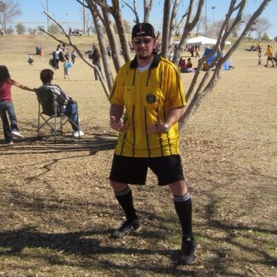 Profile Picture of Chris Peaslee (@crazypeas25) on Twitter