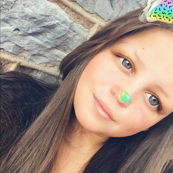 Profile Picture of Ariadne Rodriguez (@rariadne849) on Poshmark