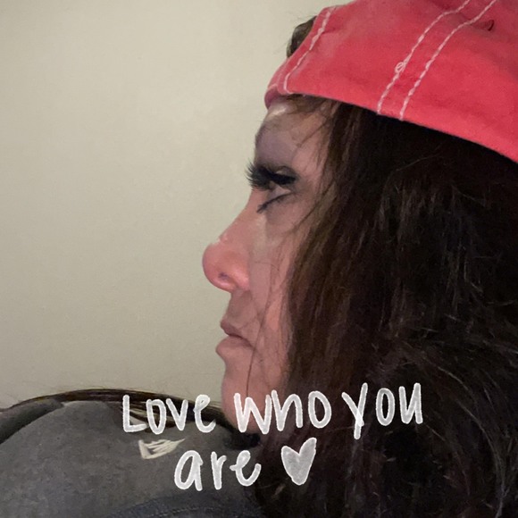 Profile Picture of Robin Rickertsen (@rickertsenrobin) on Poshmark