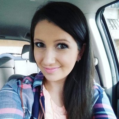 Profile Picture of Molly Gurule (@MollyLizG) on Twitter