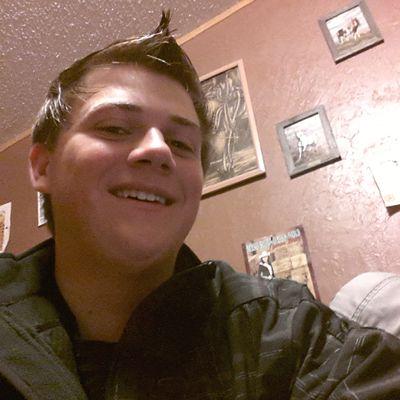 Profile Picture of Logan Hayes (@loganhayes716) on Twitter