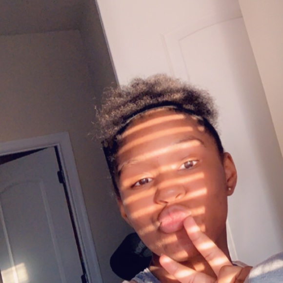 Profile Picture of Mac Mack (@macayla1018) on Poshmark