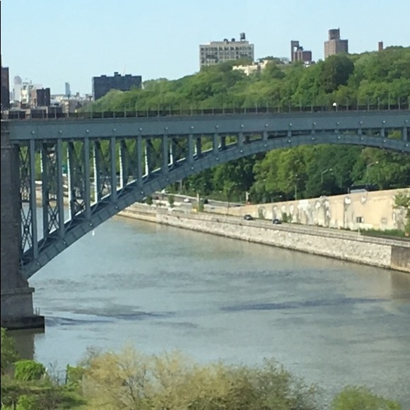 Profile Picture of Megan Ganzer (@charlie18345) on Poshmark