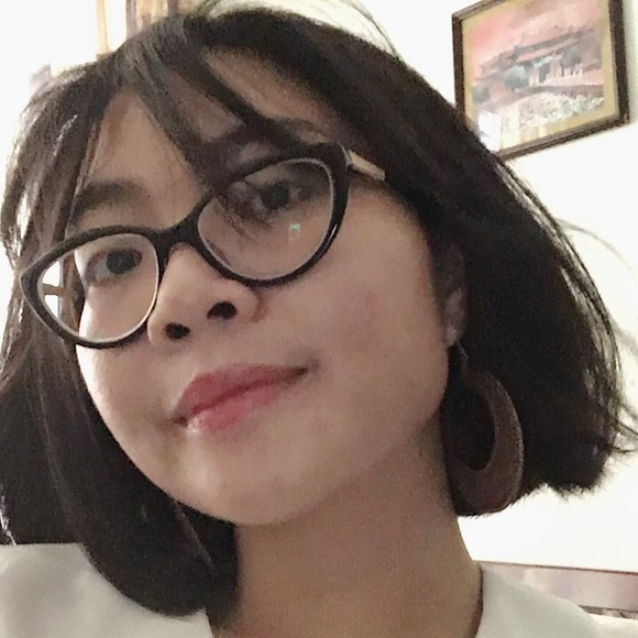 Thy Dang - Poshmark Profile Picture of Thy Dang (@thotho2709) on Poshmark