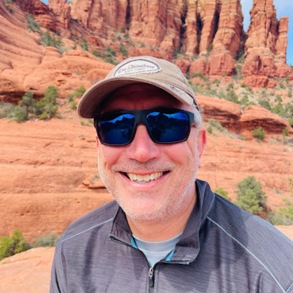 Profile Picture of Richard Renninger (@richrenn) on Poshmark