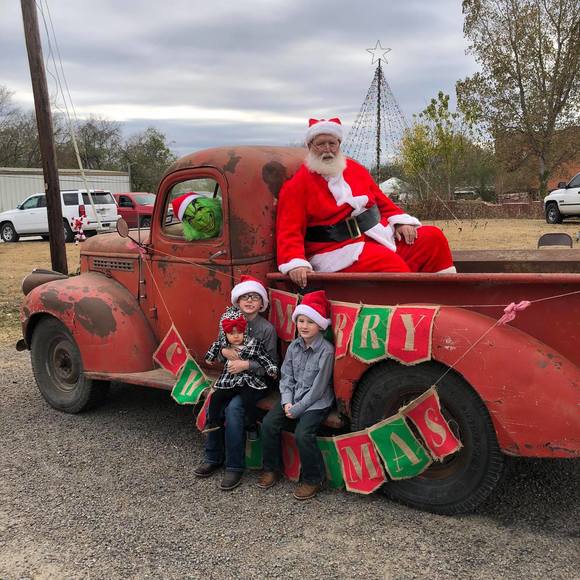 Profile Picture of Ashley Martinka (@ash_martinka) on Poshmark