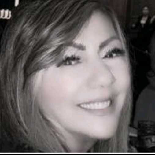 Profile Picture of Reneeakoury (@reneeakoury) on Tiktok