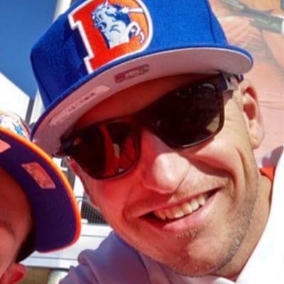 Profile Picture of Ed Huskey (@Notfakehuskeyed) on Twitter