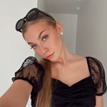 Profile Picture of lotta julia jalonen (@lottajalone) on Instagram