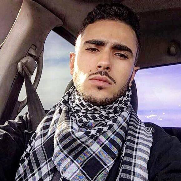 Feras Awad - Poshmark Profile Picture of Feras Awad (@feras_lakers) on Poshmark