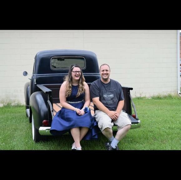 Stephanie Stump - Poshmark Profile Picture of Stephanie Stump (@stephaniestimps) on Poshmark