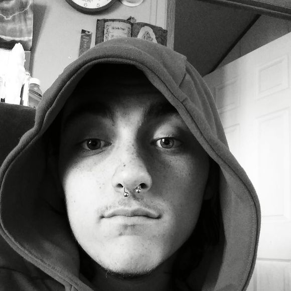 Profile Picture of Joseph Gregg (@idfc21215154) on Poshmark