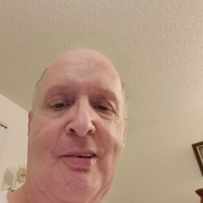 Profile Picture of Robert McCombs (@RobertMcCombs19) on Twitter