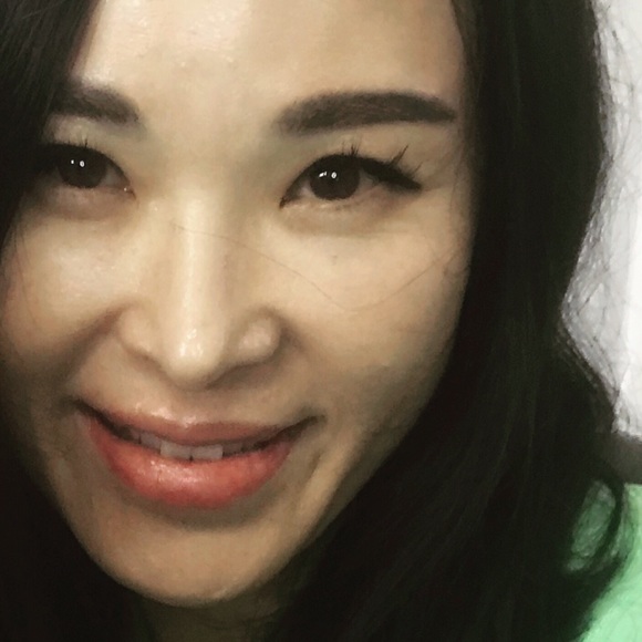Profile Picture of Minju Kim (@kimminju) on Poshmark