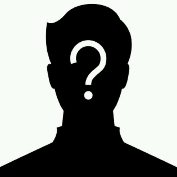 Profile Picture of Carlon mark Bayot (@chezlon) on Poshmark