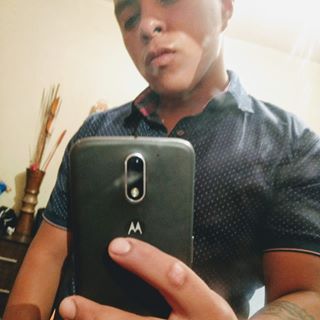 Profile Picture of Brandon Lorenzo (@itandewithl.cabasphas) on Facebook