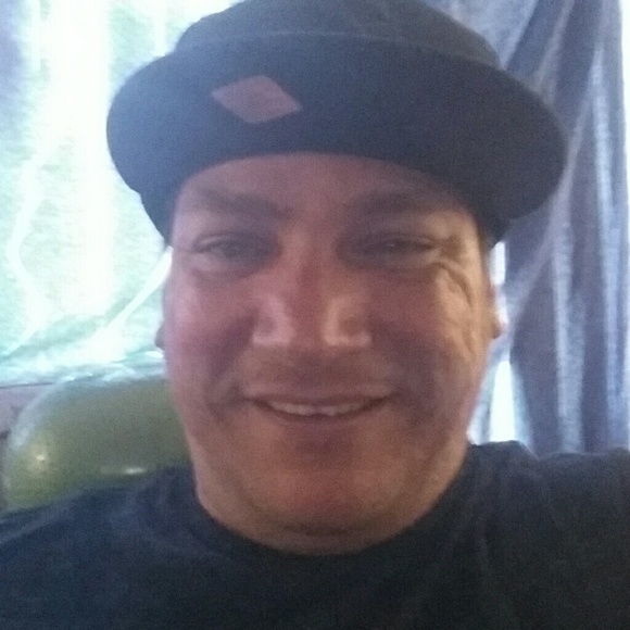 Profile Picture of Steven Marquez (@steveomarq) on Poshmark