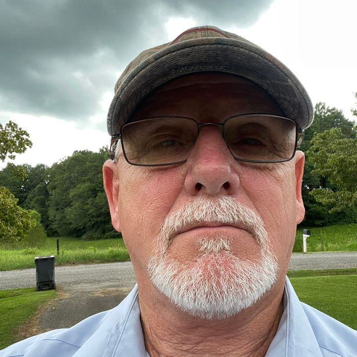 Profile Picture of Steve jones (@77carpenterman_) on Tiktok