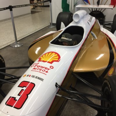 Profile Picture of Loren McCauley (@lomccauley) on Twitter