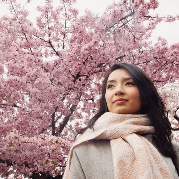 Profile Picture of Andrea Huynh (@andreahoowin) on Poshmark