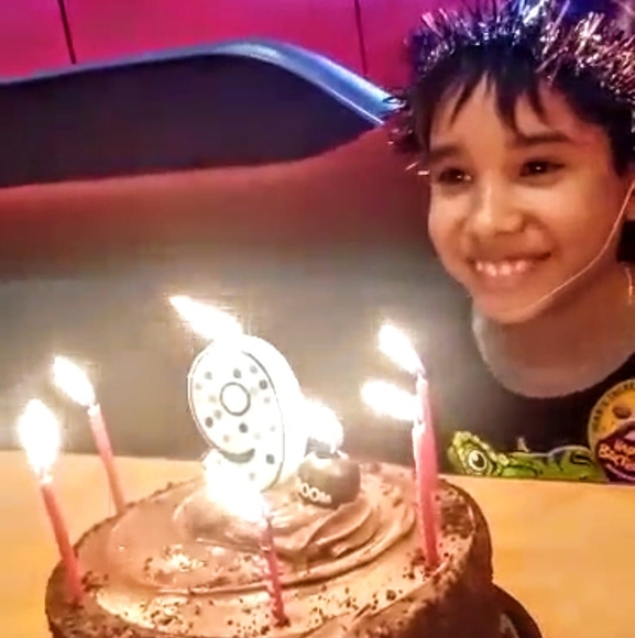 Profile Picture of David Night (@davidnight) on Poshmark