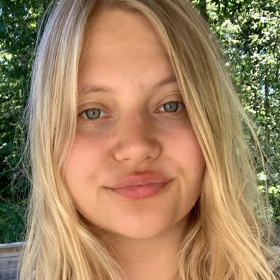 Profile Picture of Julia (@JuliaTuvesson) on Twitter