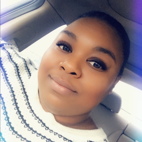Profile Picture of Samorie Stubblefield (@thats_samorie) on Poshmark