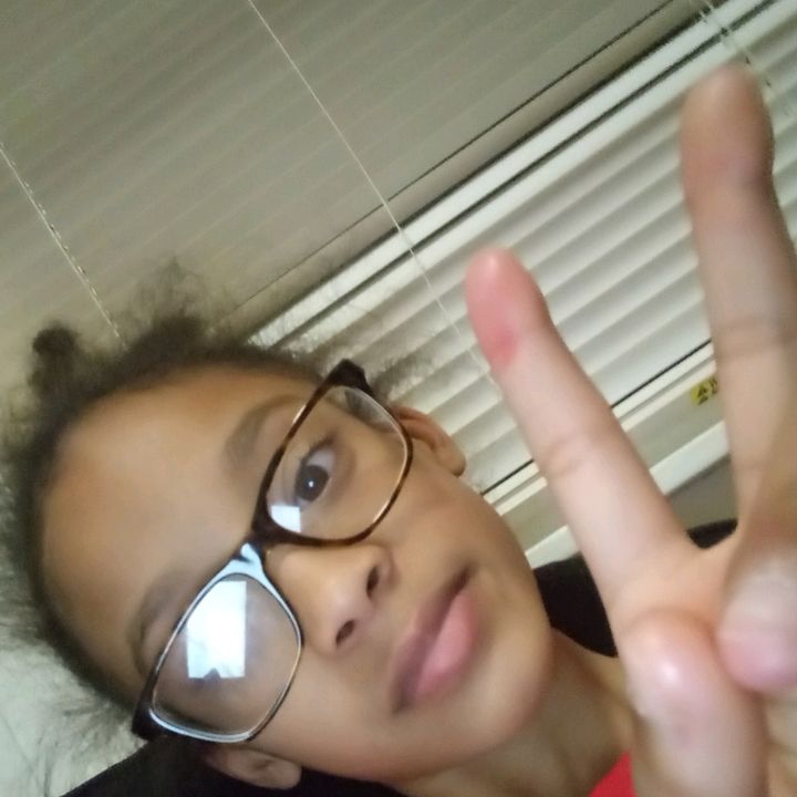 Profile Picture of mini hype house012 (@sharekaroberts18) on Tiktok
