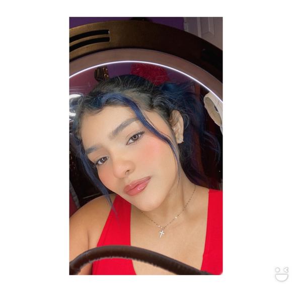 Profile Picture of Iris Pacheco (@irispacheco1012) on Poshmark