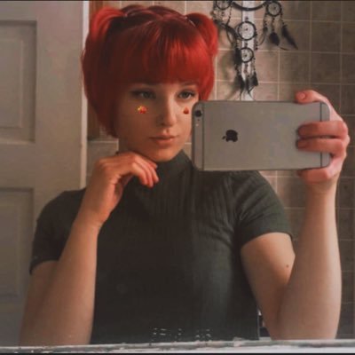 Profile Picture of Joanna Weaver (@Joweav_19) on Twitter