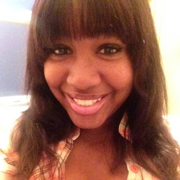 Profile Picture of Inijah Burwell (@inijahb) on Poshmark