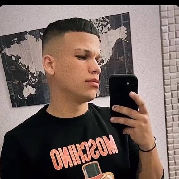 Profile Picture of Ademir Tabera (@ademirtabera) on Poshmark