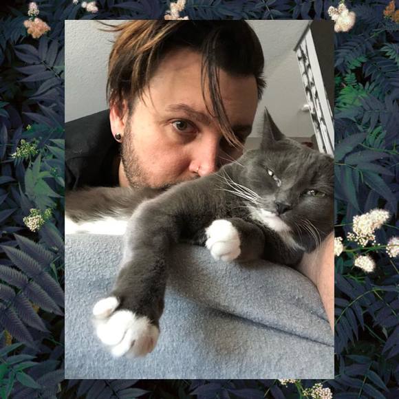 Profile Picture of Dustin Dorris (@dustinauthor) on Poshmark