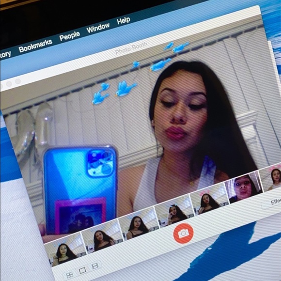 Profile Picture of Rachel Freyre (@rachelfreyre5) on Poshmark