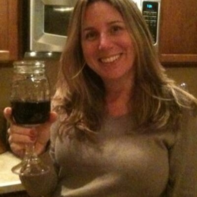 Profile Picture of Margo Schneider (@PurpleStreak) on Twitter