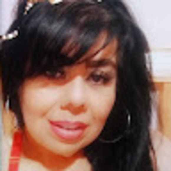Profile Picture of Gloria Sandoval (@gloriasandov449) on Poshmark