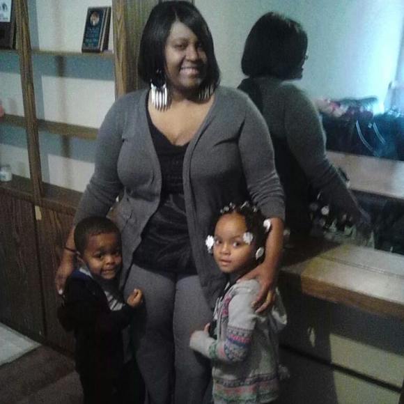 Profile Picture of Kimberly Raynor (@raynorki) on Poshmark