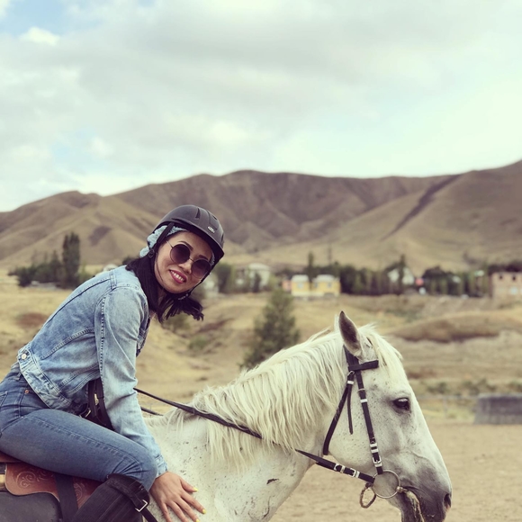 Profile Picture of Aksana Askarova (@oksi_1489) on Poshmark