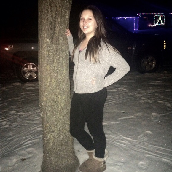 Profile Picture of Shaylah Dotseth (@sdotseth) on Poshmark