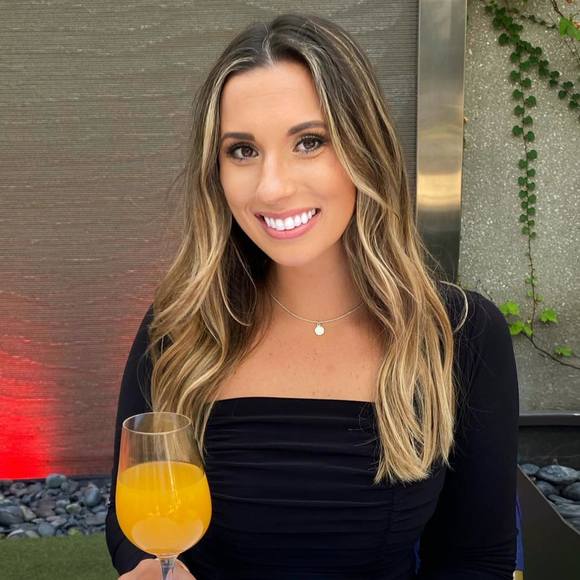 Profile Picture of Christina Bixler (@christinabixler) on Poshmark