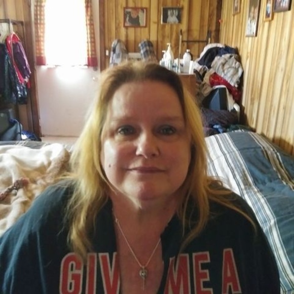 Profile Picture of Wendysue Lownsbery (@wendysuel) on Poshmark