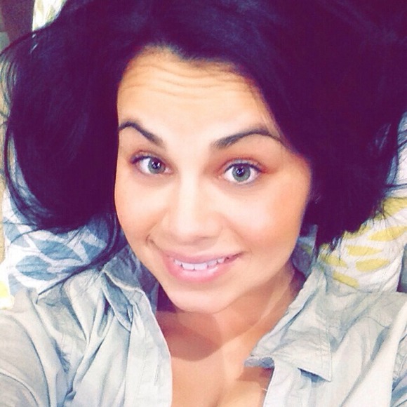 Profile Picture of Nardis Mcbride (@nardis_ann) on Poshmark
