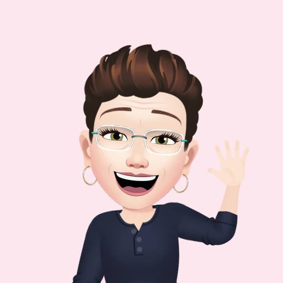 Profile Picture of Vicky Naudus (@vnaudus) on Poshmark